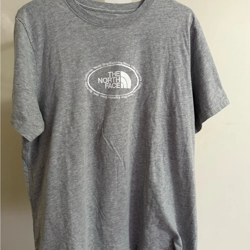 The North Face Tee Shirt - Picture 3 of 8